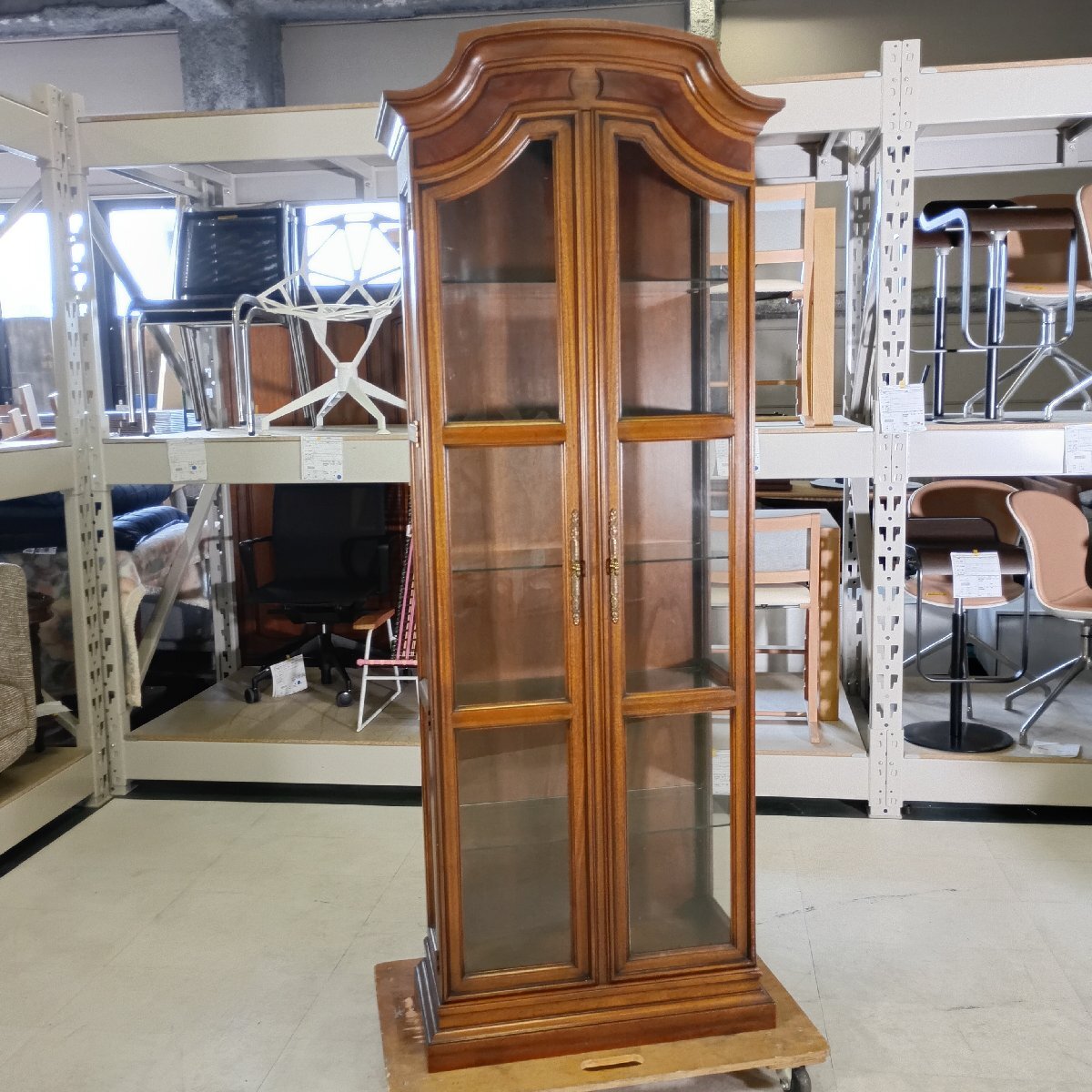 ドレクセルヘリテイジ　照明付きキュリオケース　　 飾り棚/チャイナキャビネット DREXEL HERITAGE（ドレクセルヘリテイジ） キュリオケース