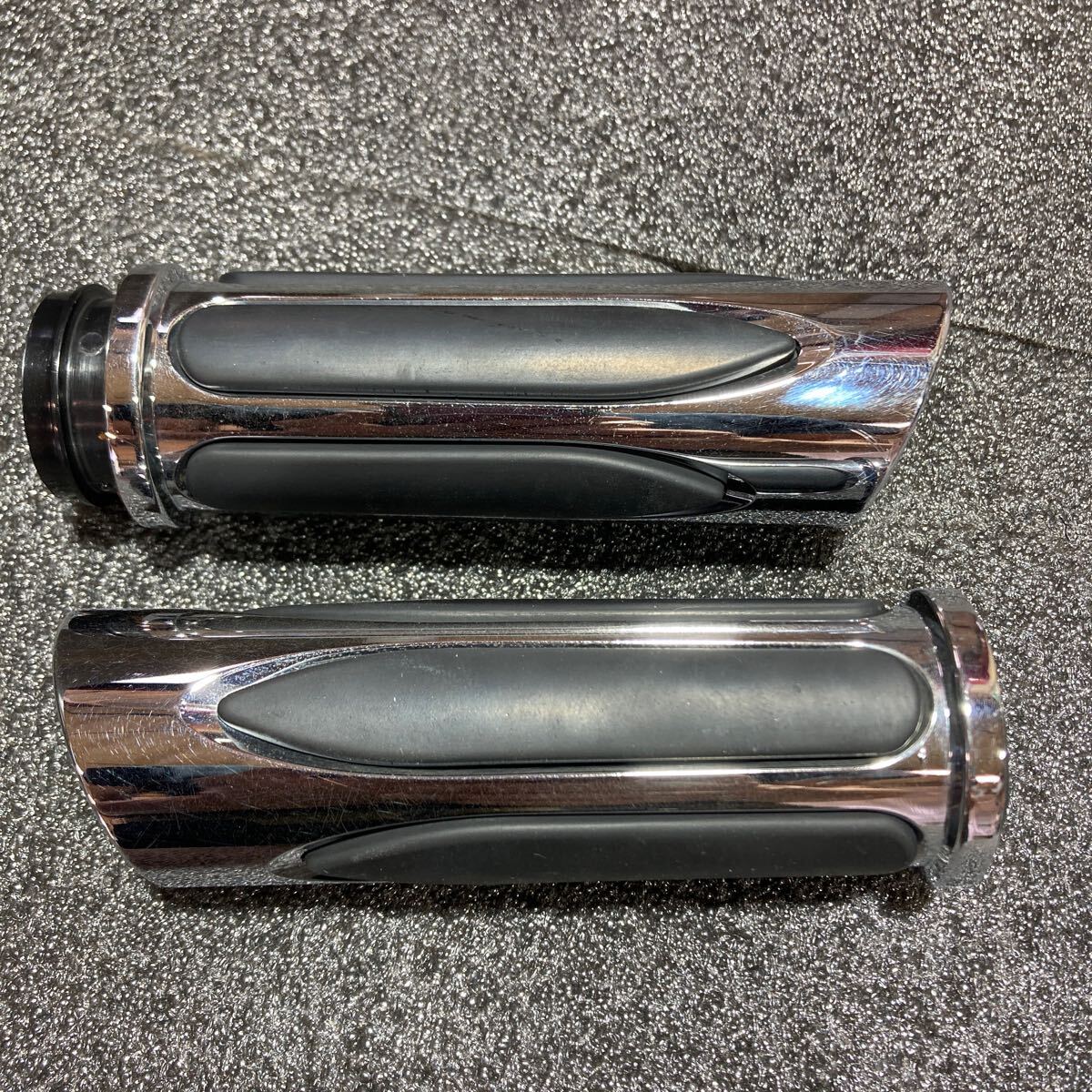 トライジャ　ハーレー用　刻美電スロ　グリップ Harley Davidson ハーレー用 ハンドル グリップ ビレット 電スロ