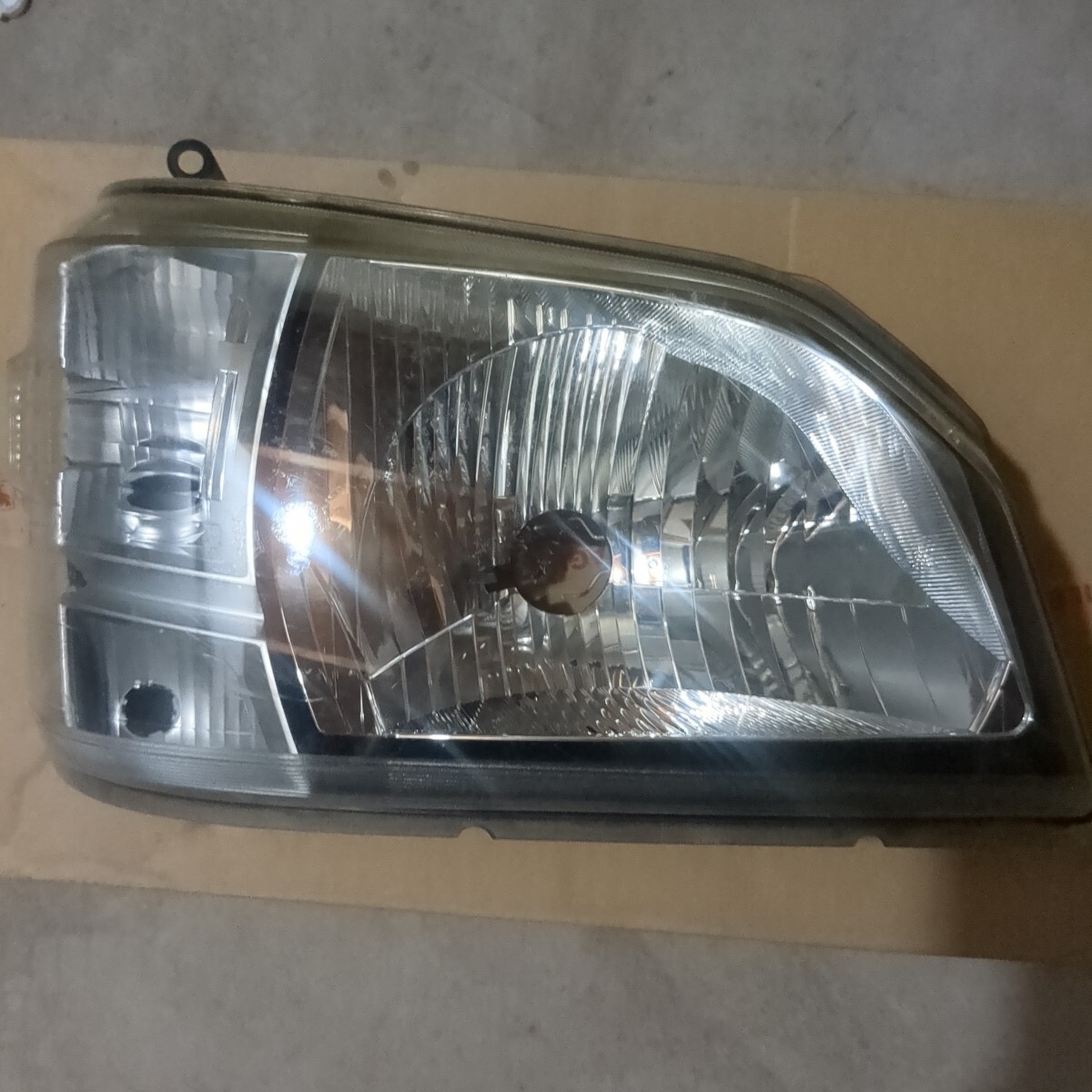 ハイゼット　ヘッドライト　助手席側 2025年最新】Yahoo!オークション -ダイハツ ハイゼット ヘッド