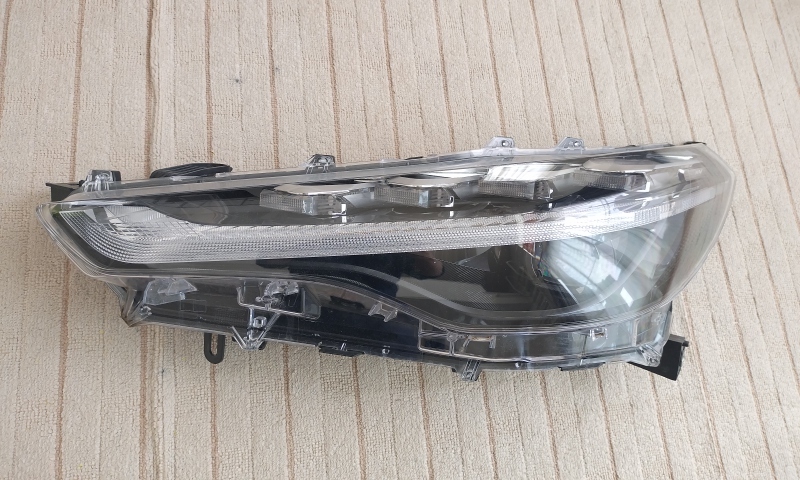 2025年最新】Yahoo!オークション -カローラクロス ヘッドライト