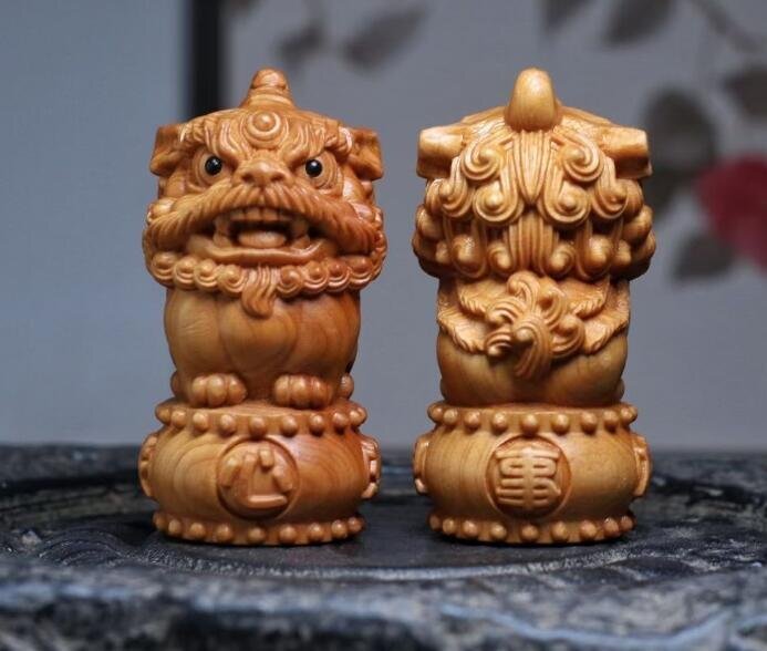 魔除け骨董品ライオンの木製彫刻 2体セット 魔除け骨董品ライオンの木製彫刻 2体セット Wood lion sculpture