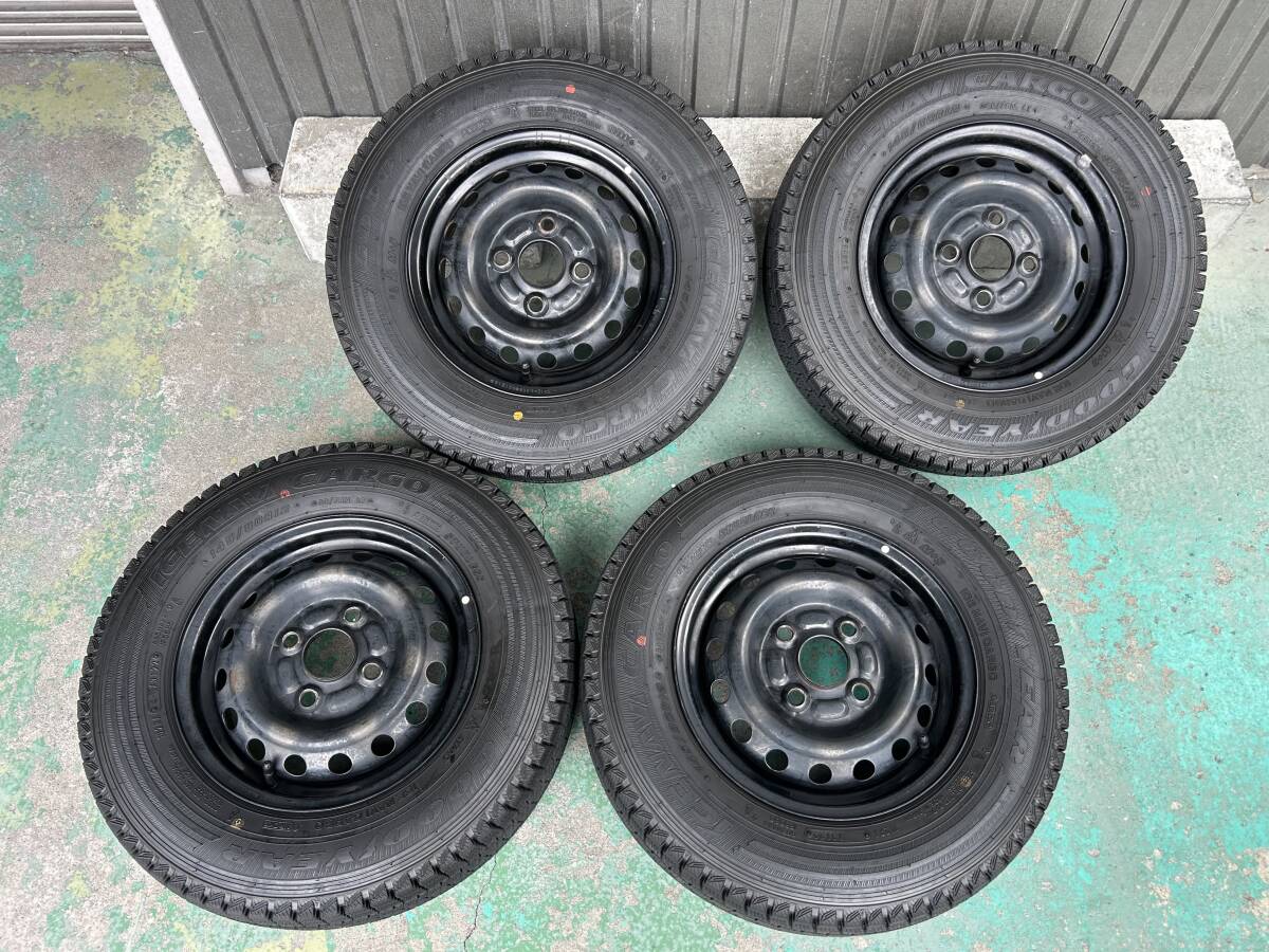 道内送料無料❗️トヨタピクシスバン新車外し☆12インチ鉄ホイールキャップ付き 道内送料無料❗️トヨタピクシスバン新車外し☆12インチ鉄