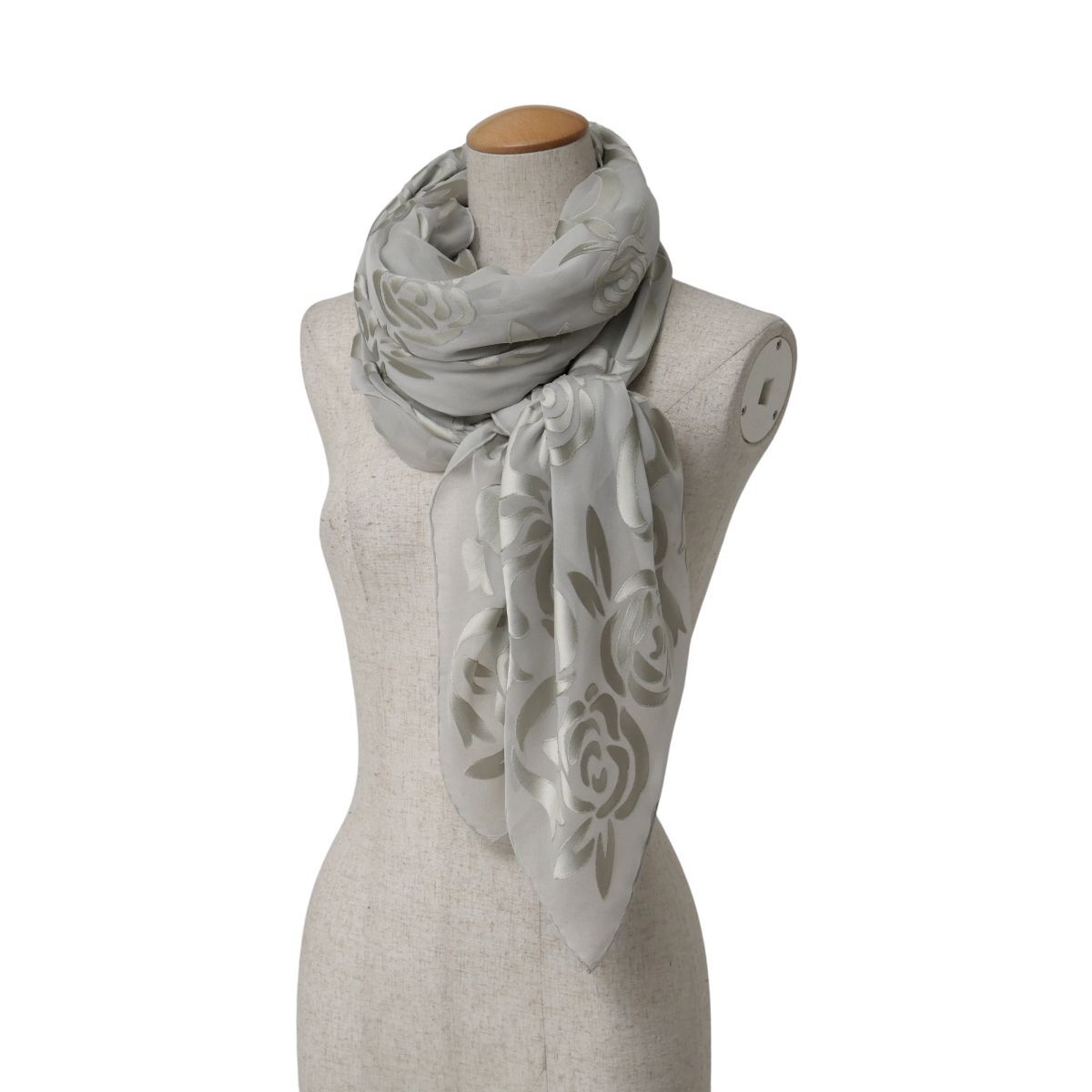 極美品✨クリスチャンディオール シルク ロゴ総柄 大判スカーフ ストール 肩掛け 楽天市場】クリスチャン・ディオール 大判 シルク スカーフ