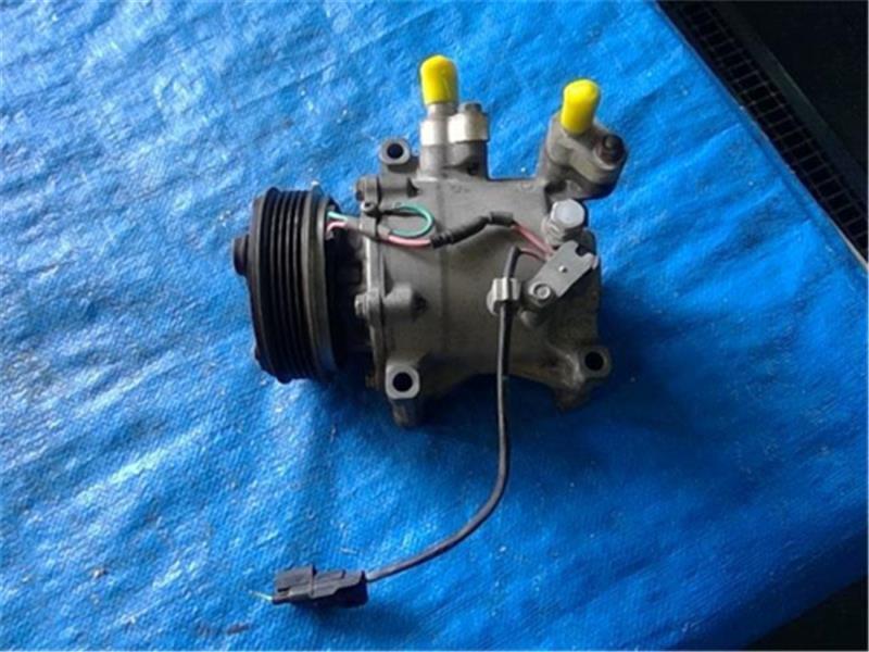 ホンダ 純正 ゼスト 《 JE1 》 エアコンコンプレッサー P70500-25