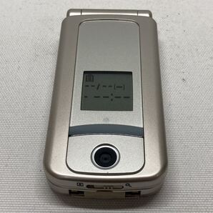 美品 docomo ドコモ F883iES FUJITSU 富士通 らくらくホン 携帯電話 ガラケー ゴールド j01b203dd