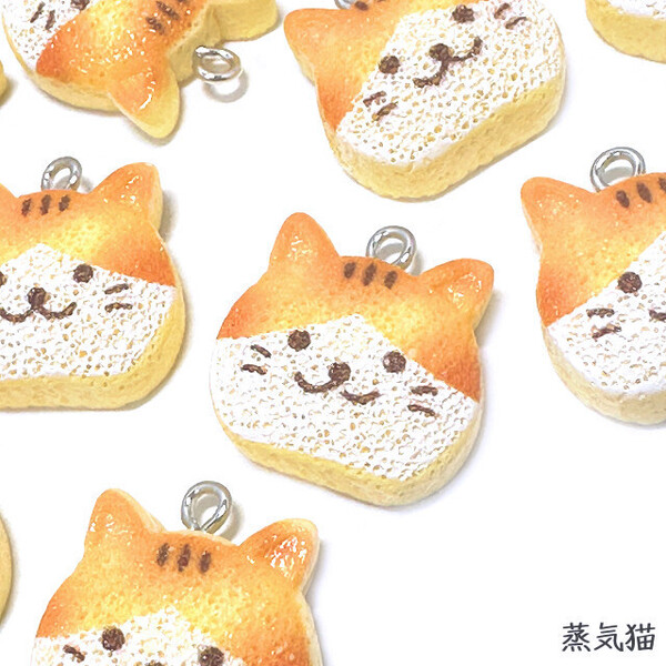 c8868 猫パンケーキ チャーム 6個【ミニチュアフード デコスイーツ ピアス 手作り材料ハンドメイド アクセサリー素材】蒸気猫パーツ