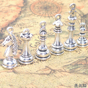 c1119 チェスのチャーム銀古美6種【ゲーム駒セット ピアス イヤリング シルバー レトロ 材料 ハンドメイド アクセサリー素材】蒸気猫パーツ