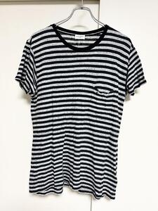 Быстрая продажа * Сделано в Италии SAINT LAURENT *S Полосатая футболка Saint Laurent серого цвета с разрезом и шитьем.