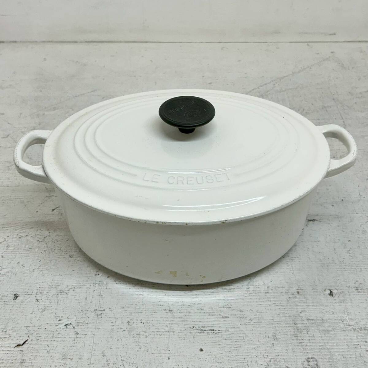 【週末価格】ル・クルーゼ　オーバル27㎝　ホワイト Yahoo!オークション -「ルクルーゼ オーバル 27」(両手鍋) (鍋)の落札