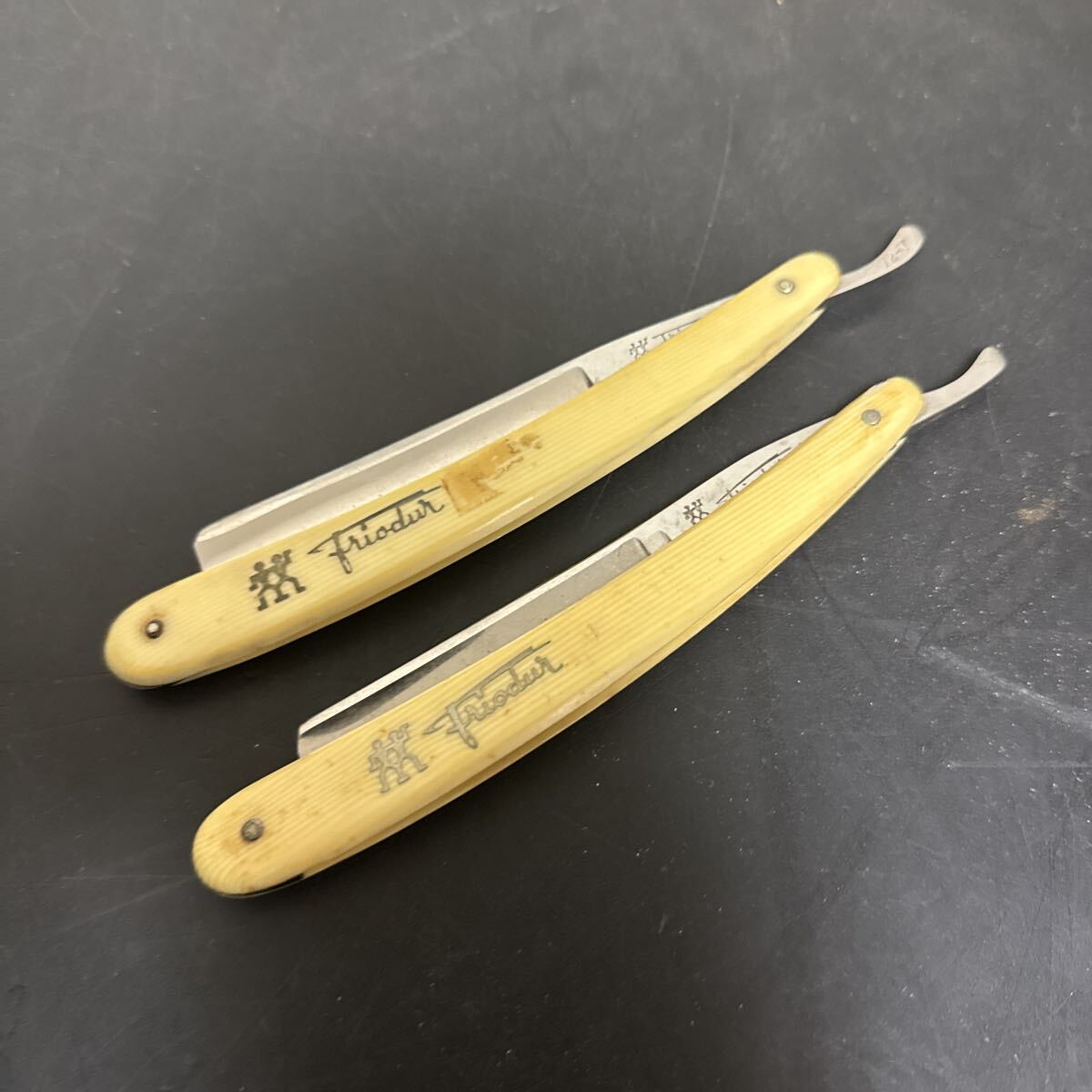 HENCKELS SOLINGEN 西洋剃刀 純正ケース付き 希少 未使用 HENCKELS SOLINGEN 西洋剃刀 純正ケース付き 希少 未使用に近い