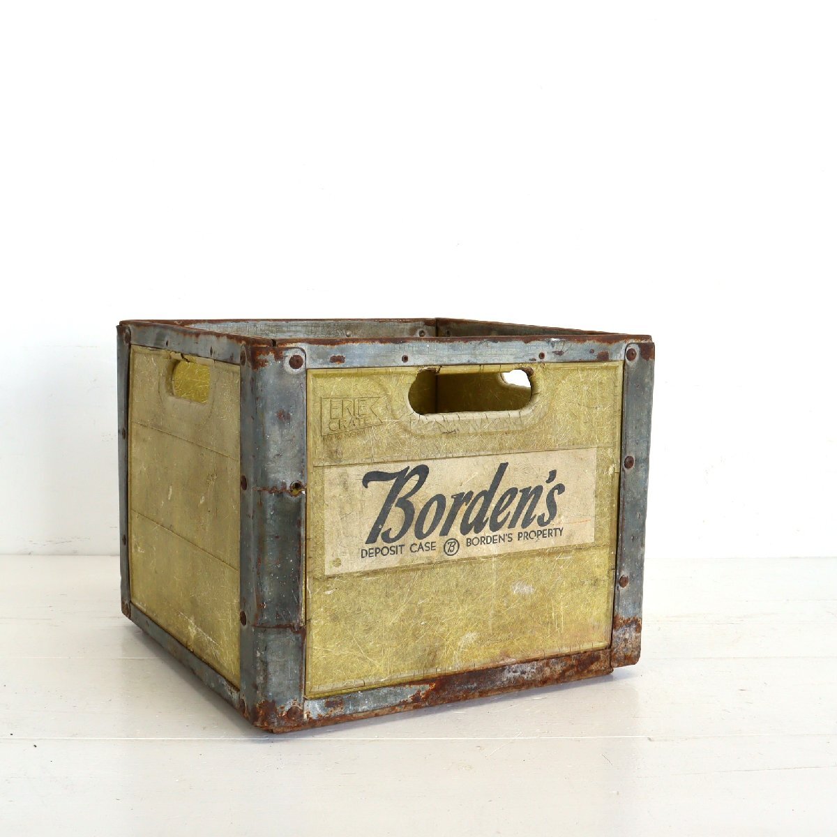 2025年最新】ヴィンテージで人気のミルククレートが勢ぞろい