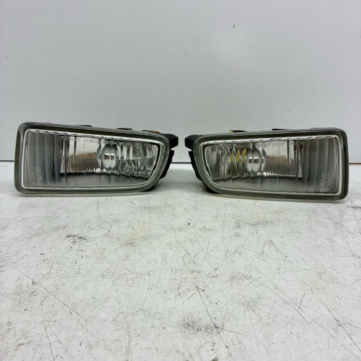 トヨタJZS-161 /JZS-160アリスト フォグランプ　ライトレンズ　右左 トヨタJZS-161 /JZS-160アリスト フォグランプ ライトレンズ