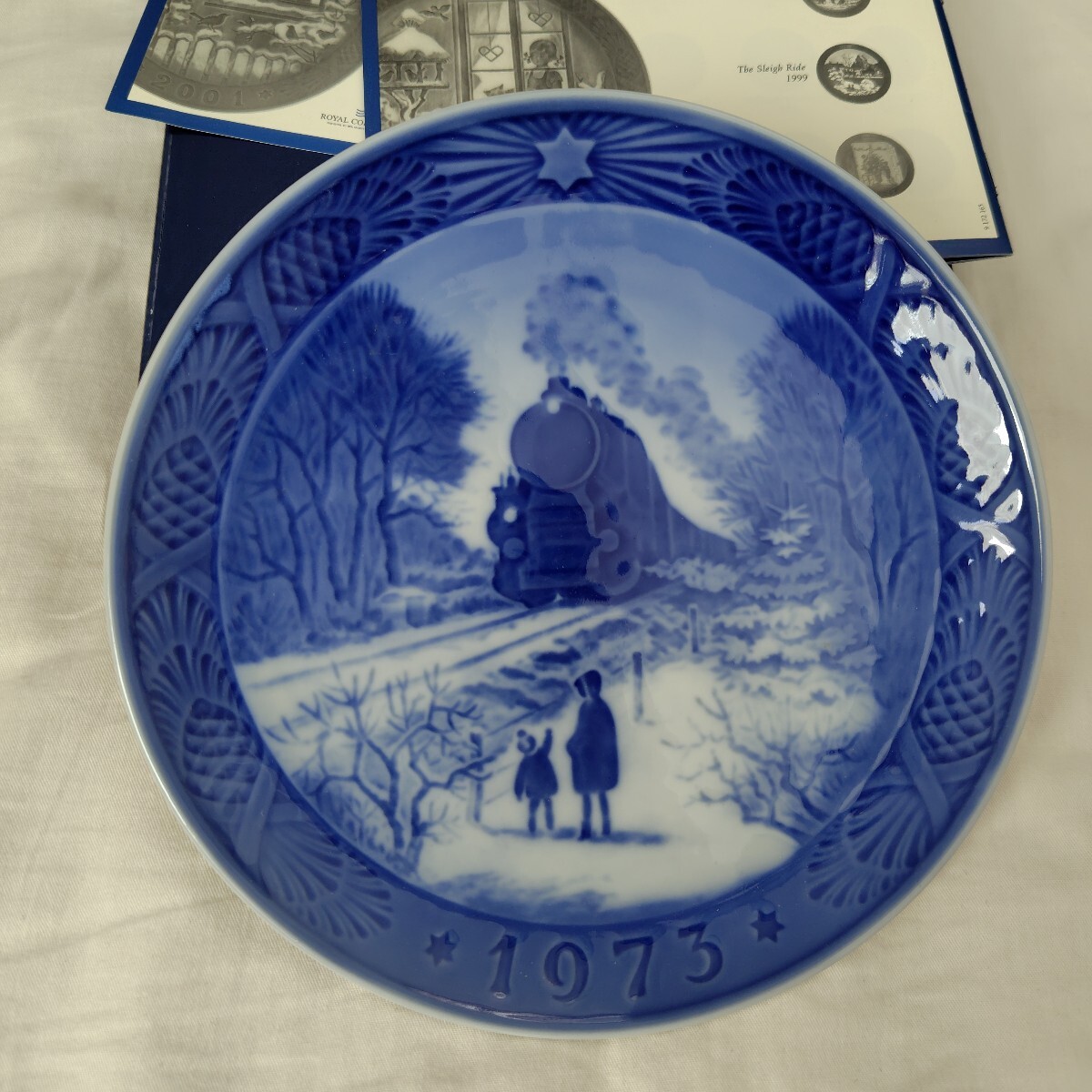 【新品・未使用】ロイヤルコペンハーゲン　プレート12枚 1996年〜2007年製 イヤープレート 1968年版 / 昭和43年|ロイヤル コペンハーゲン