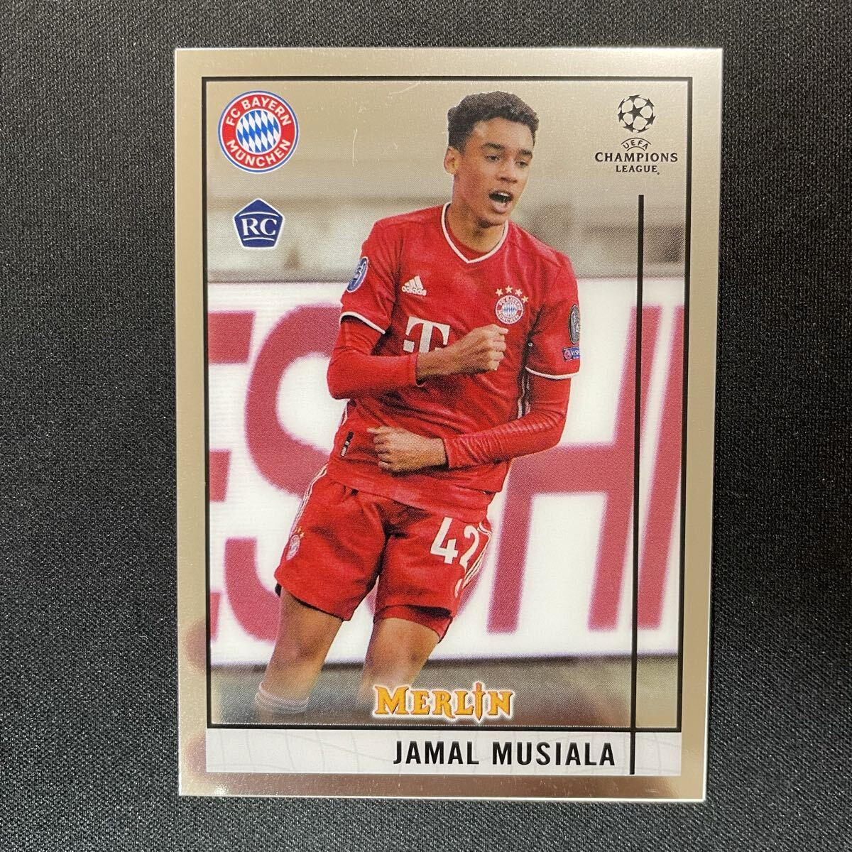 RC Topps Finest Jamal Musiala 99枚限定 カード 2022-23 Topps Finest JAMAL MUSIALA Prized Footballers Purple