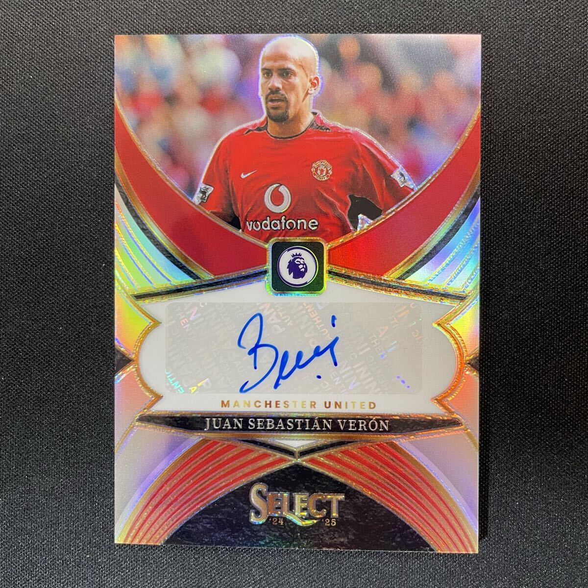 ベロン（サッカー選手）直筆サイン入り写真 セール中…フアン・セバスティアン・ベロン直筆サイン入り写真