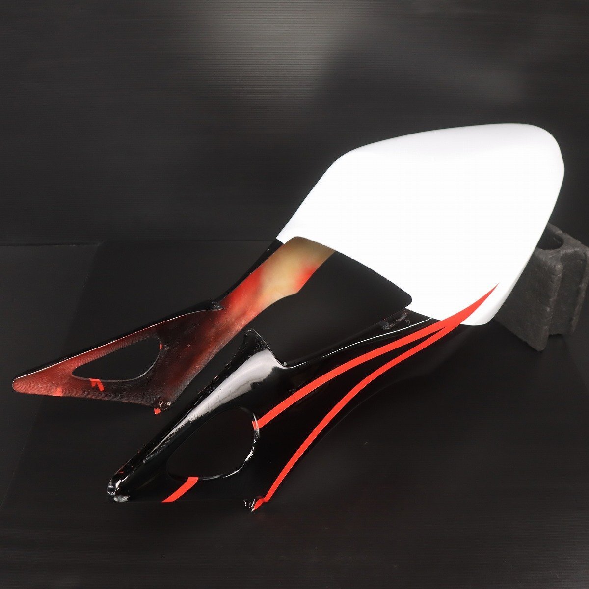 まんまん　NSR250R MC28 純正メインシート　送料込み まんまん様専用 NSR250R MC28 純正メインシート 送料込み - メルカリ