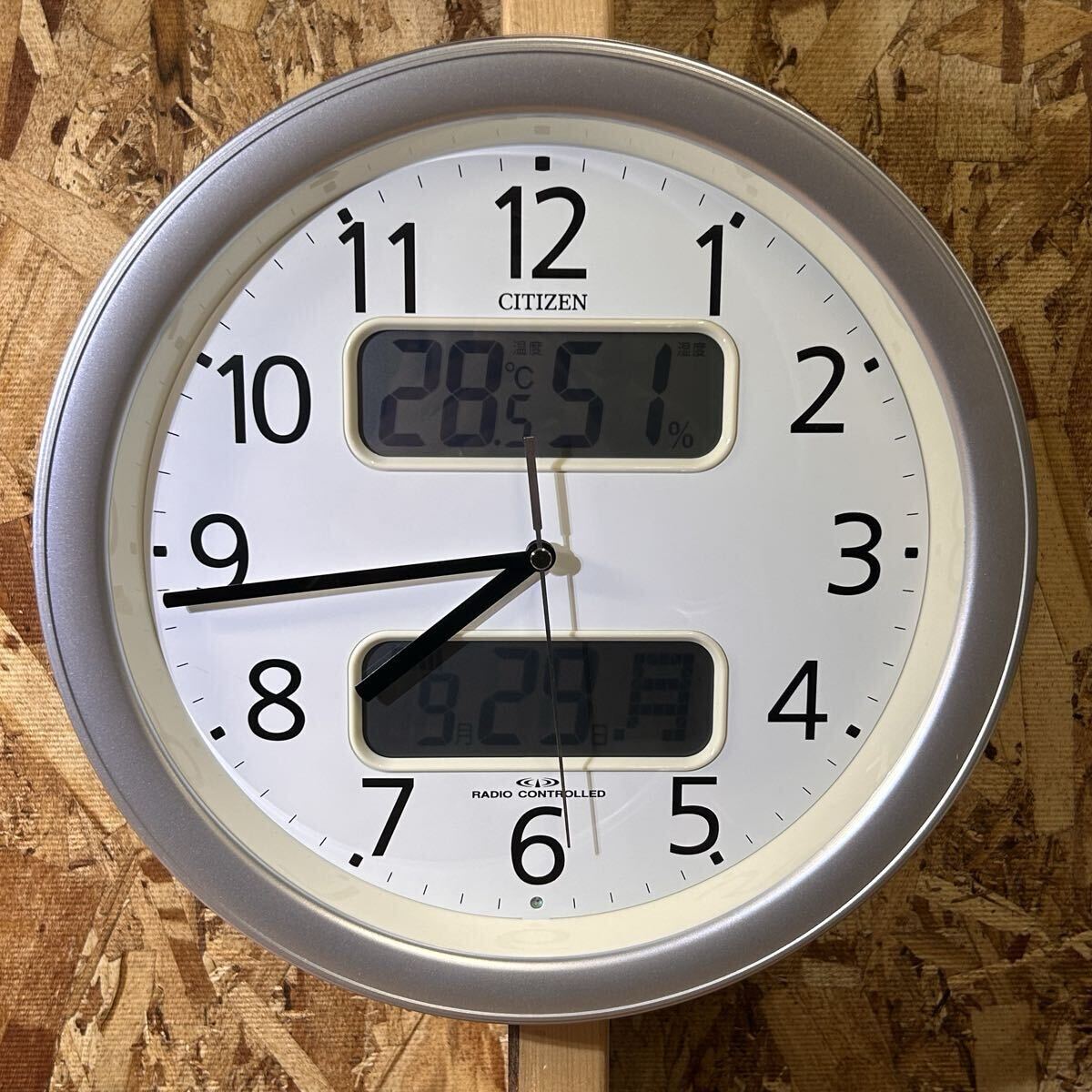 【未使用】CITIZEN シチズン　電波時計4MN512AZ05 時報付掛時計 未使用】CITIZEN シチズン 電波時計4MN512AZ05 時報付掛時計 未使用