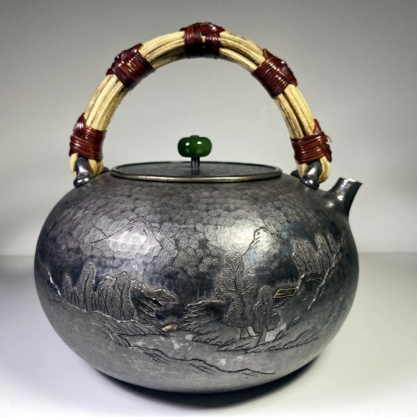 純銀製 槌目岩肌 八面取湯沸 三連環貴石摘 鳴付 煎茶 純銀保証 銀瓶 やかん ogk-02299 純銀製 湯沸 4.8寸 桃形銀瓶 鎚目 松竹梅彫金