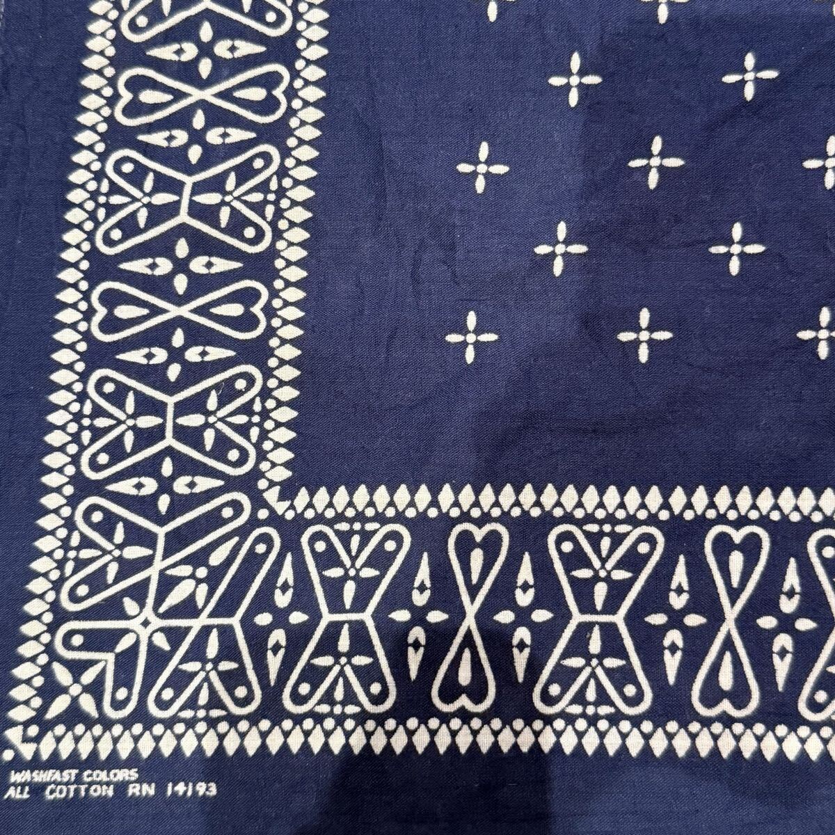 ヴィンテージ バンダナ クロス ブラック ネイビー セット 楽天市場】バンダナ クロス柄の通販