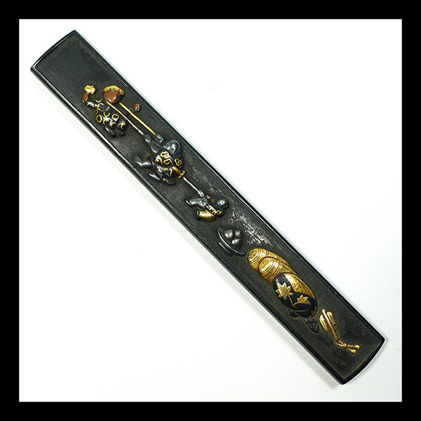 鍔 鐔 小柄 刀装具 骨董【赤銅魚々子地 高肉彫 鍍金 銀象嵌 椿樹小鳥図小柄】 鍔 鐔 小柄 刀装具 骨董【赤銅魚々子地 高肉彫 鍍金 銀象嵌 椿樹