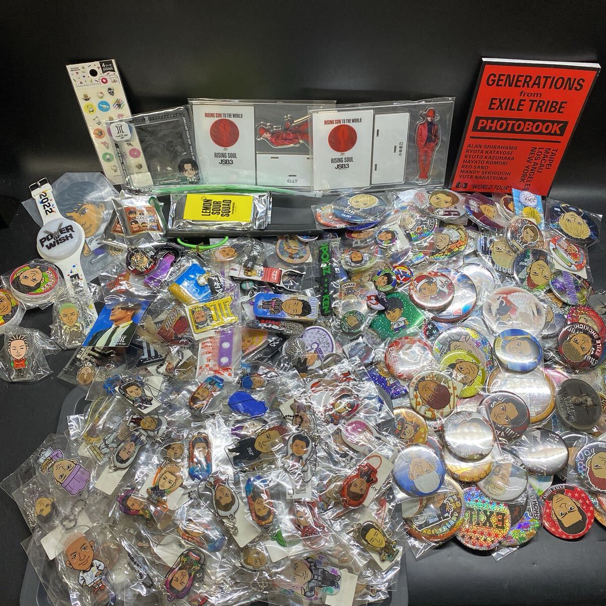 ジャニーズ、LDHなどグッズまとめ売り 2025年最新】LDHグッズまとめ売りの人気アイテム - メルカリ