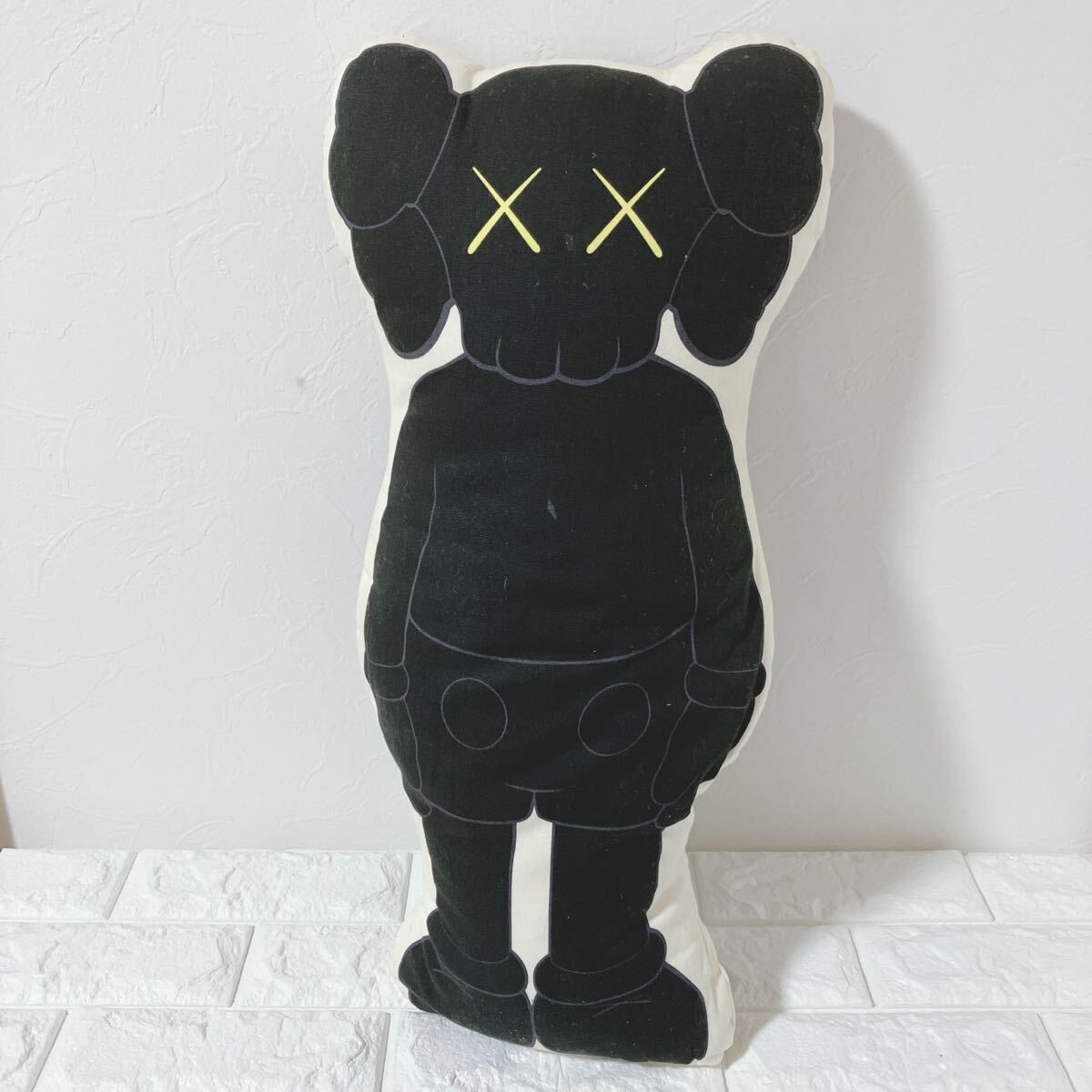 KAWS フィギュア ぬいぐるみ クッション カウズ OriginalFake KAWS OriginalFake オリジナルフェイク 初期 クッション 緑・黄