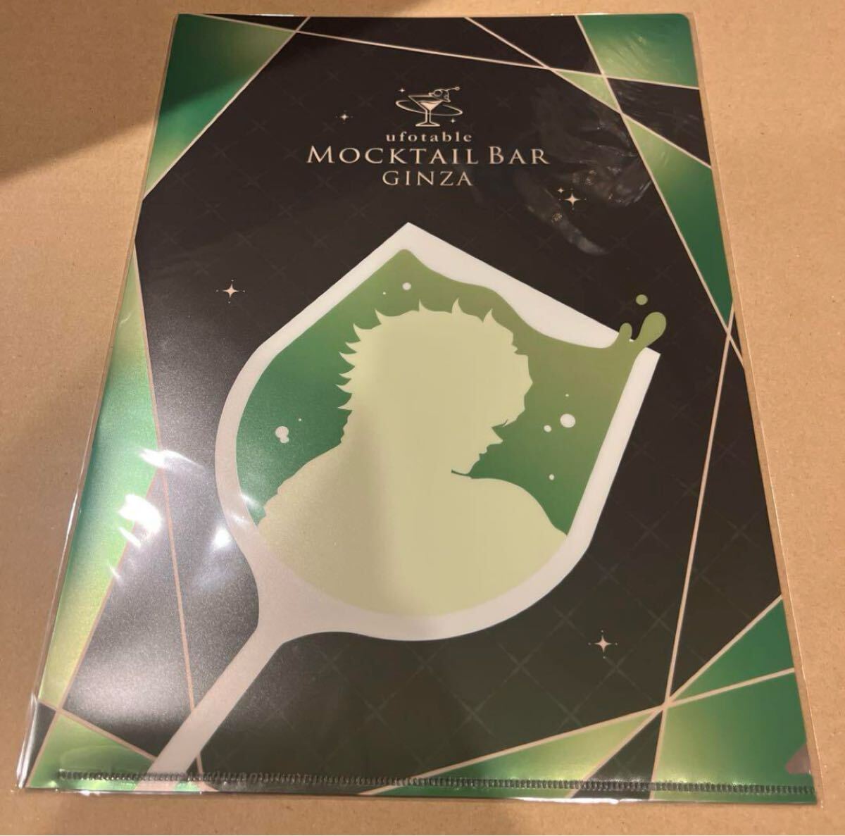 鬼滅の刃　ufotable モクテル　バー　缶バッジ　不死川実弥 鬼滅の刃 ufotable モクテル バー 不死川 実弥 グリッター缶