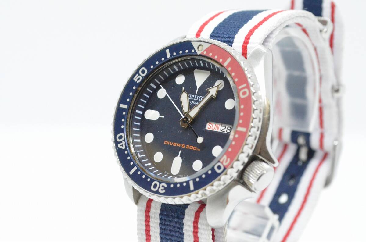 【美品】MOD カスタム NH36 搭載 ダイバー ペプシ ベゼル スロープ型】【LVHA001】ベゼルインサート セラミック製