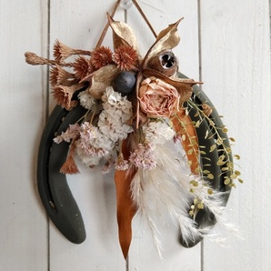 【ラッキーアイテム】07★ 馬蹄リース*馬蹄鉄*古蹄鉄*ホースシューリース*オリーブグリーン塗装*ドライフラワー ★ 写真現品