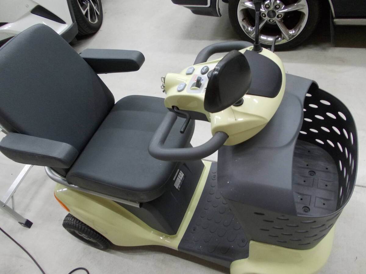 美品SUZUKI セニアカーET4Dブルー　鍵2本純正カバーステッキホルダー付き 美品SUZUKI セニアカーET4Dブルー 鍵2本純正カバーステッキ