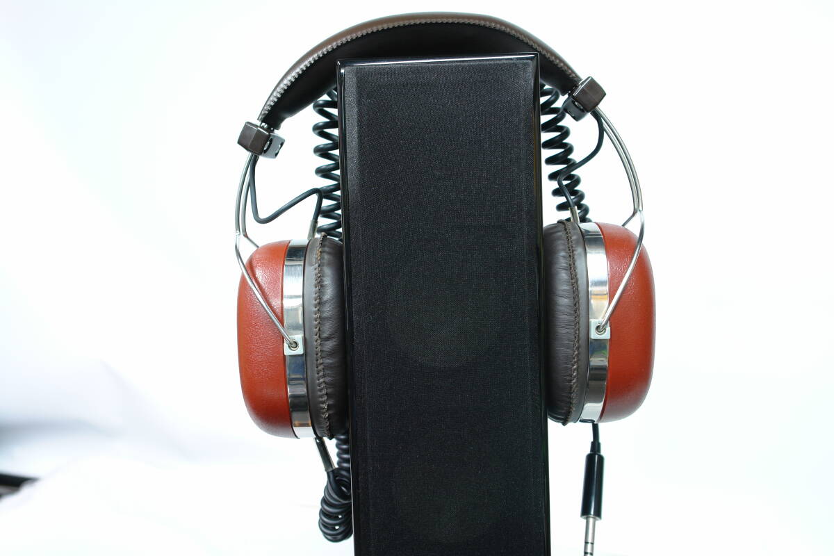 Technics EAH-09 ステレオヘッドフォン　新品未使用　超希少 Technics EAH-09 ステレオヘッドフォン 新品未使用 超希少 動作品