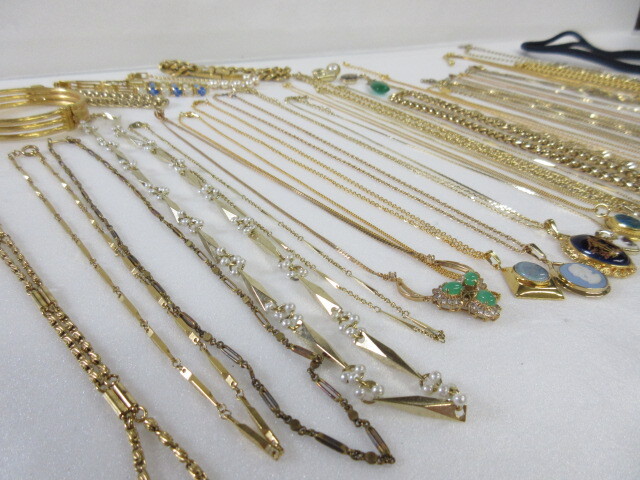 アクセサリーまとめ売り　 遺品、整理品、ジャンク品　約12kg まとめ売り】【ジャンク】アクセサリー 1.65kg ネックレス 他