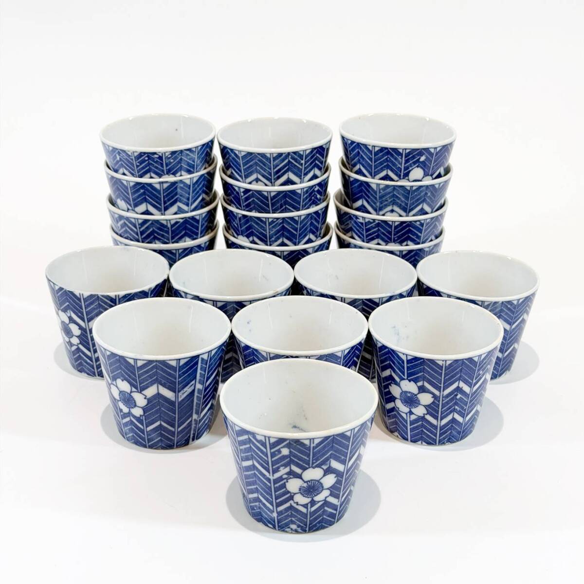 型紙印判 小紋 小猪口5客 型紙印判 小紋 小猪口5客 Yahoo!オークション -「印判 蕎麦猪口