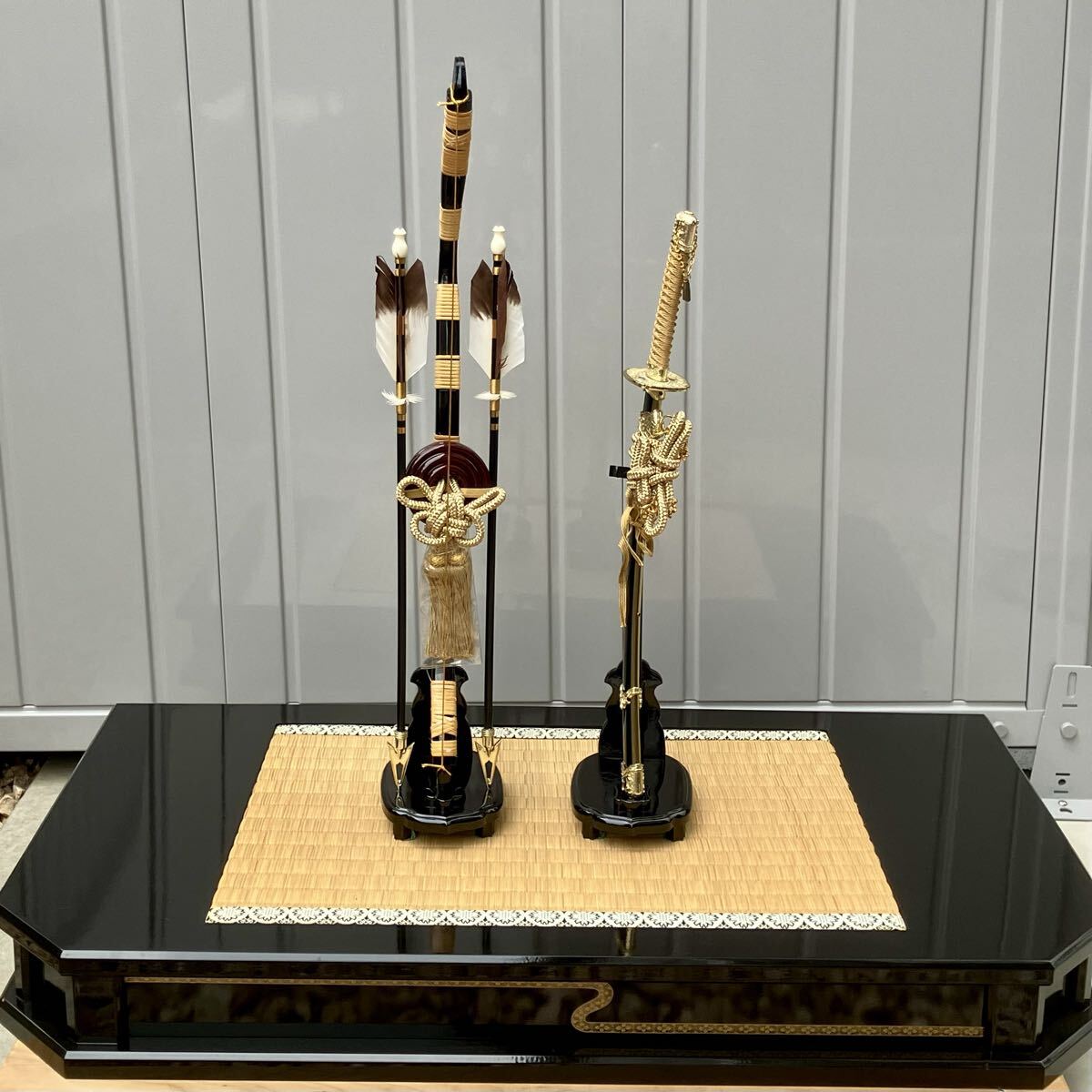 模造刀　太刀　骨董品　アンティーク 模造刀 金龍鍔 黒塗り鞘 日本刀 刀剣 太刀 刀装具 模造刀 模造