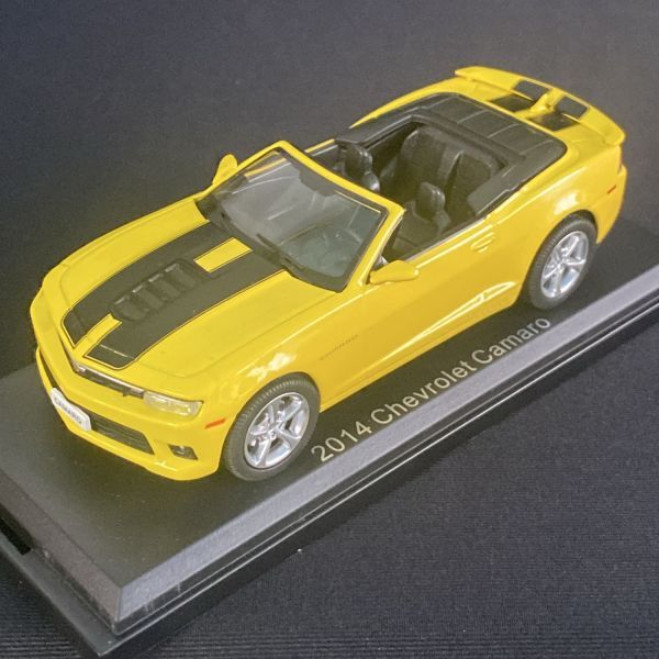 オートワールド 2010 シボレー カマロ SS 1/64 イエロー 新品未
