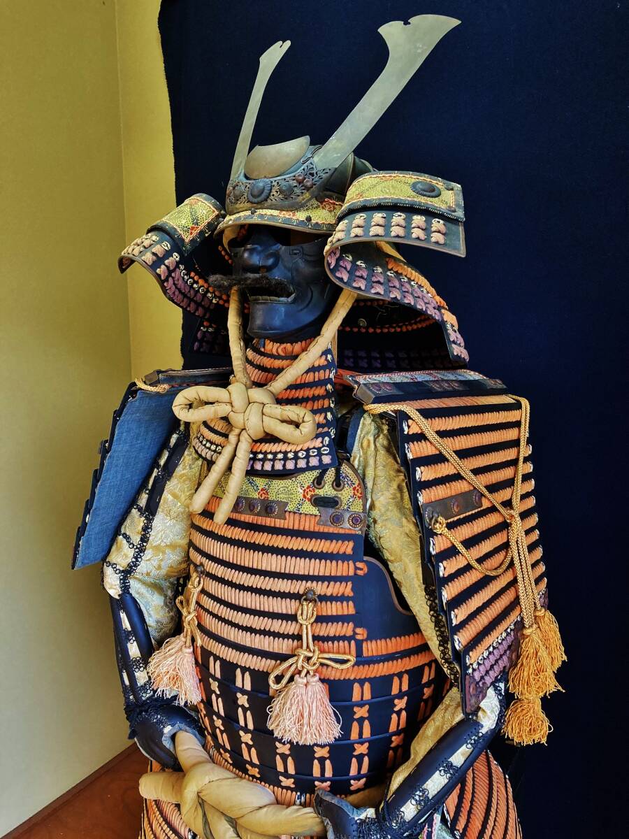 江戸時代の本物です。永楽通宝紋胴　（鎧兜　鎧　甲冑　胴　具足） 江戸時代の本物です。永楽通宝紋胴 （鎧兜 鎧 甲冑 胴 具足）