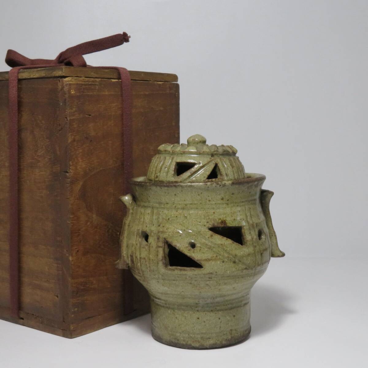 高麗青磁　珍品　香炉　古美術　難あり　高麗時代　茶道　香道 数寄者 高麗青磁 珍品 香炉 古美術 難あり 高麗時代 茶道 香道 数寄者 高麗