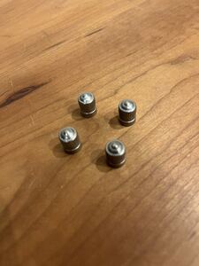 【送料無料】NOS Vintage Schrader シュレーダー バルブキャップ 4個セット made in USA ハーレートライアンフBSA