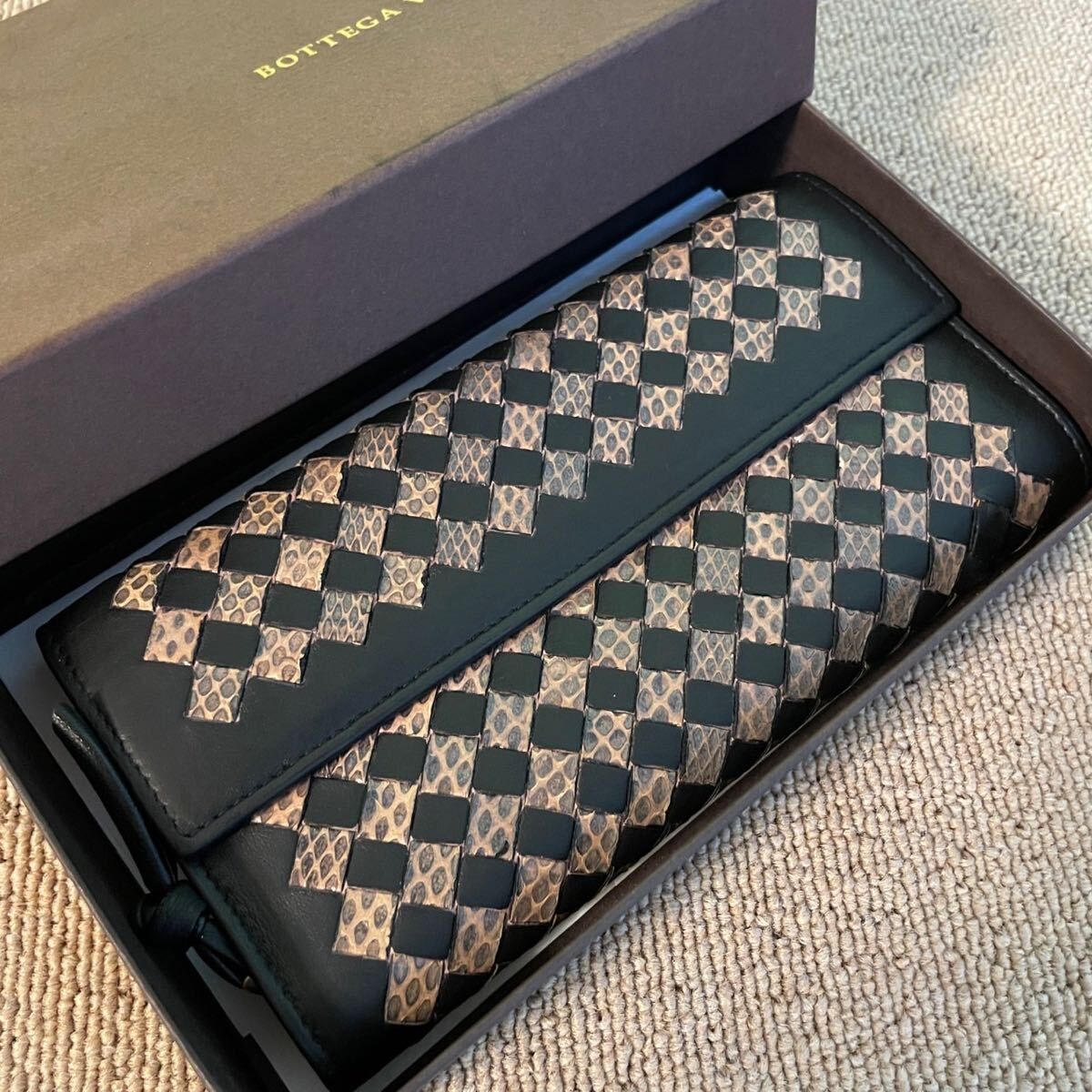 2025年最新】Yahoo!オークション -ボッテガ パイソン 財布の中古