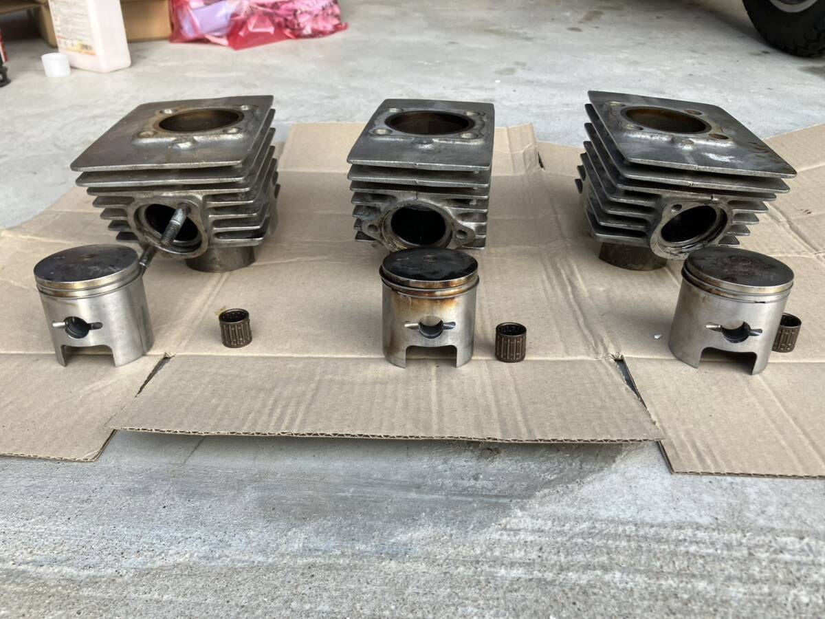 KH250 腰上　フルセット　シリンダー　ヘッド　ピストン　マニホールド　等 KH250 腰上 フルセット シリンダー ヘッド ピストン