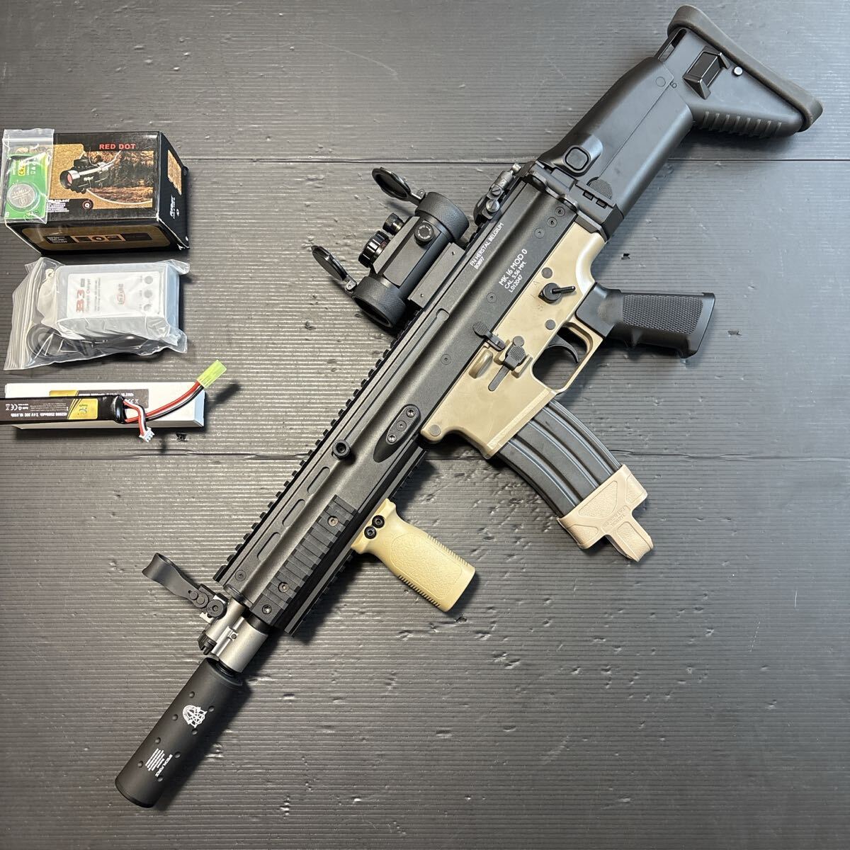 東京マルイ次世代スカー　(未使用マガジン含め)8本付き 動作確認済み 東京マルイ SCAR-L 次世代電動ガンのカスタムをさせて頂きました