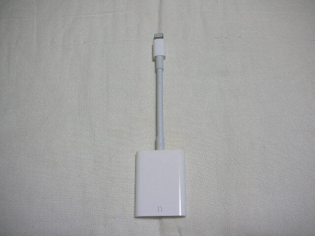 ◆中古品 Apple アップル Lightning SDカードリーダー A159
