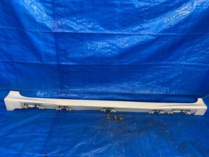 MK53S スペーシアカスタム 左サイドステップ 欠片付 品番 77240-79R50-ZVR 年式H30/2 カラー№C2H 棚 事務所 700980