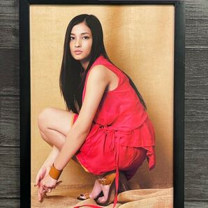 額装品★黒木メイサ③美しさ誇るプロモーショングラビア★新参者★映画ルパン三世★自転車屋さんの高橋くん当時印刷物★A4サイズ額入り