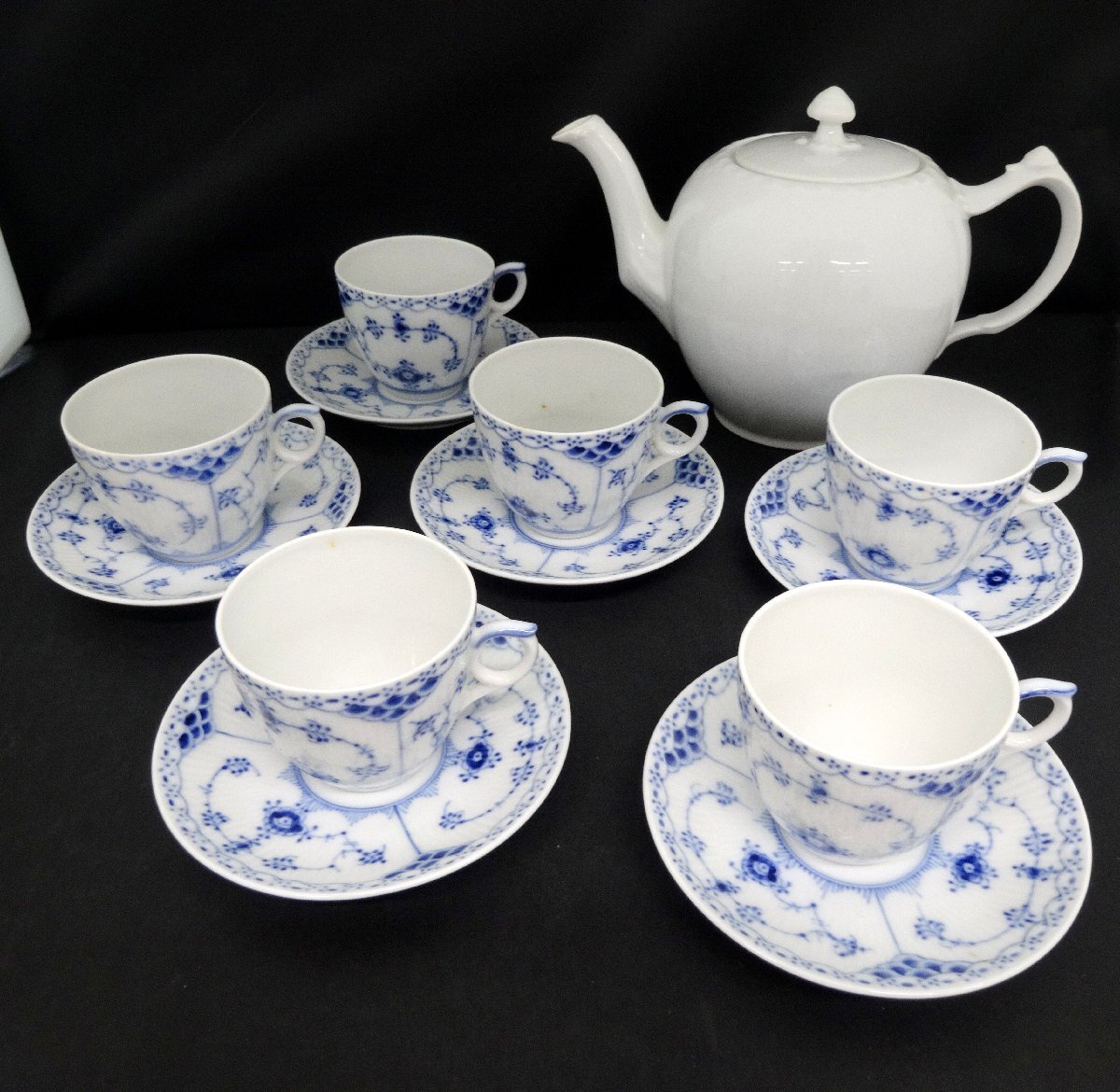 ロイヤルコペンハーゲン☆ブルーフルーテッド25㎝　新品未使用品‼️箱無し 2025年最新】ロイヤルコペンハーゲン ブルーフルーテッド 25の