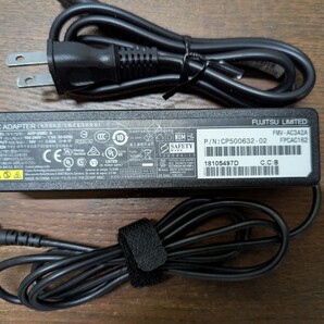 FUJITSU 65w19V3.42A / FMV-AC342Aアダプター/コネクター外径 約3.5㎜