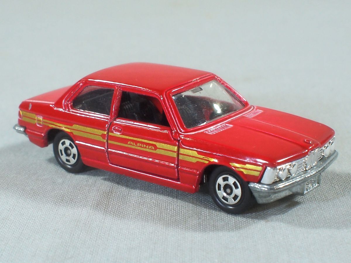 TOMICA　トミカ　BMW320　赤色　箱付き トミカ BMW 320i 赤 青箱 日本製 - メルカリ
