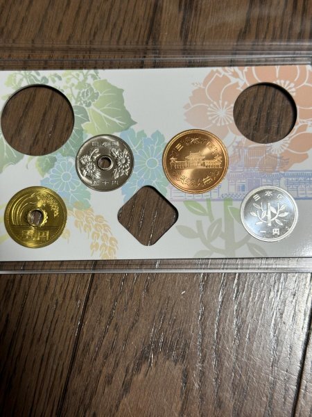 Yahoo!オークション -「ミントセット出し」(記念硬貨) (日本)の