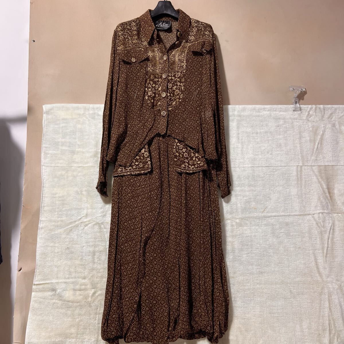 よっち　　　　　　　美品☆EIKO KONDO エイココンドウ ロングジレ EIKO KONDO – eternallyblaze