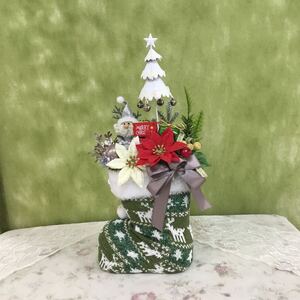 Рождественская композиция ①.